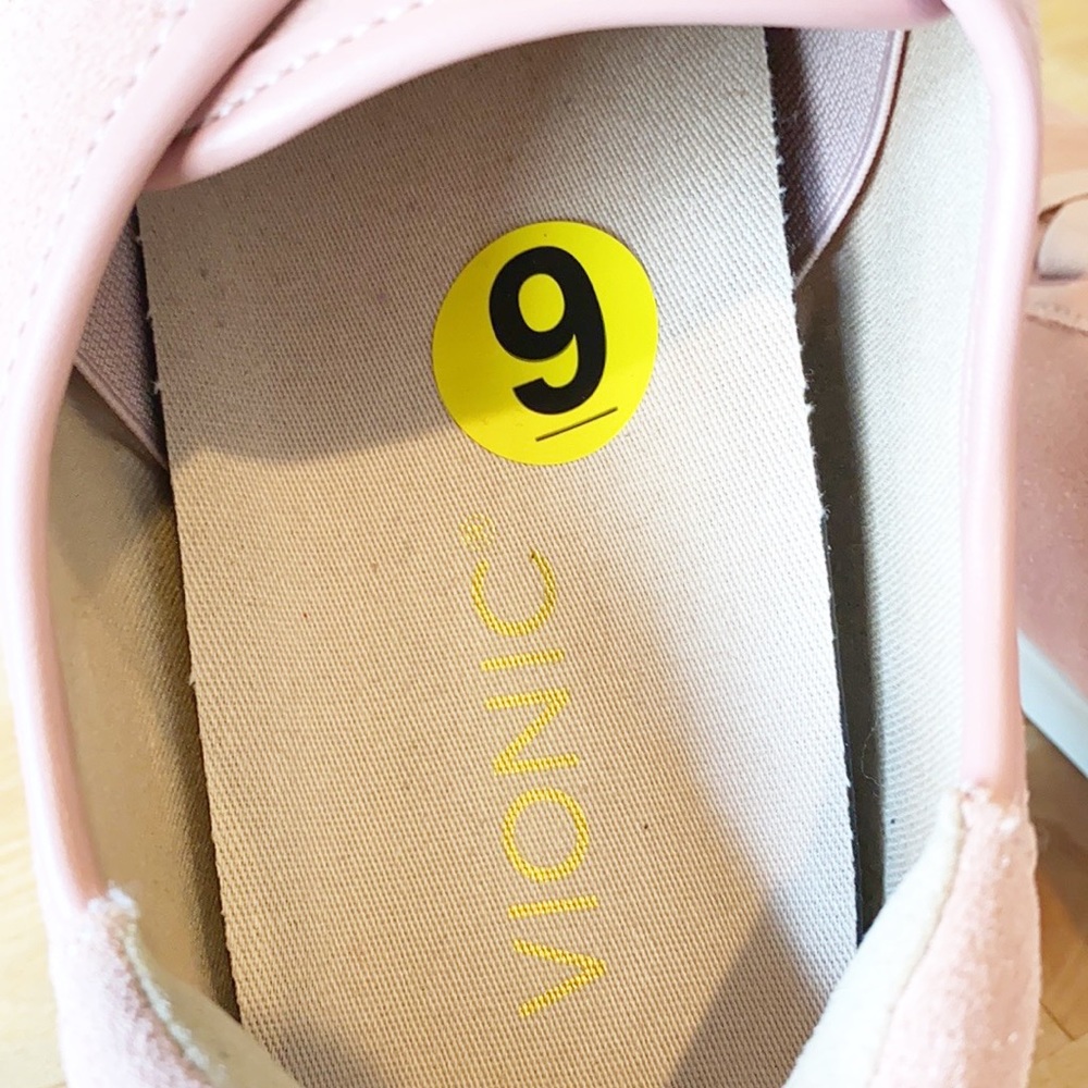 Vionic 🆕Sunny Brinley Light Pink Suede Sneakers 9 - Picture 6 of 10